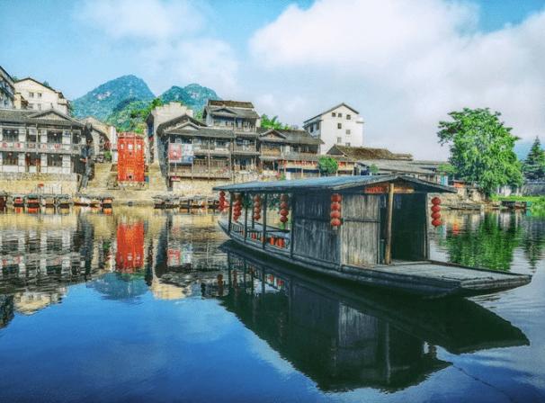 安东卫街道西街社区开展迎新年活动